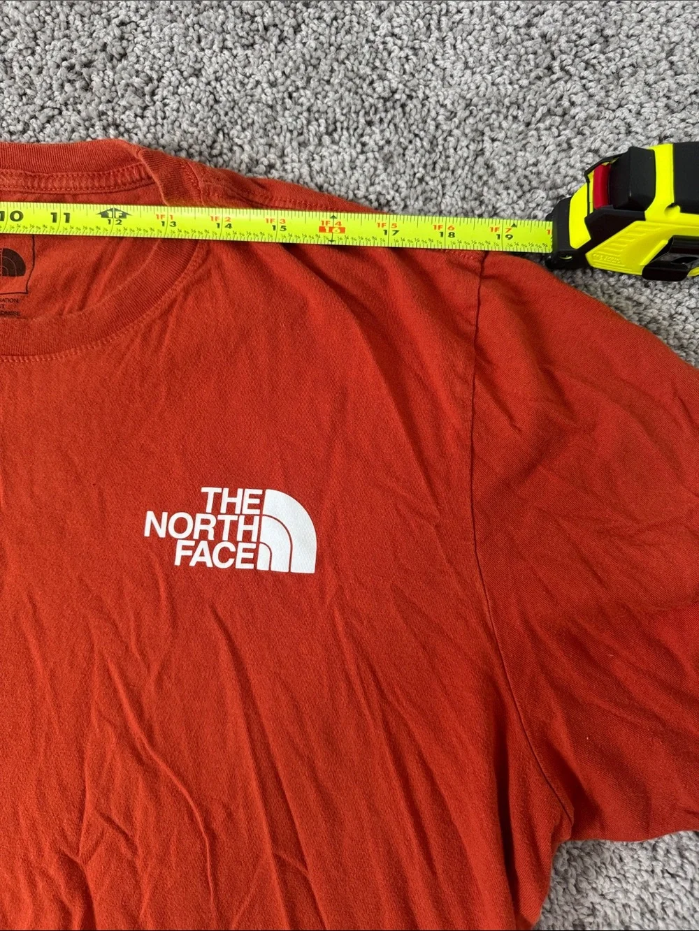 The North Face Men’s Short Sleeve Crewneck Tee shirt Orange size L US 28’ X 19’